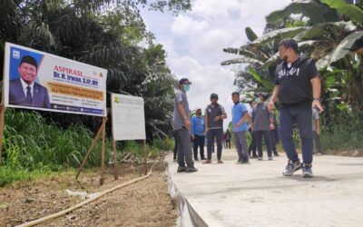 Dr. H. Irwan Meninjau Program PISEW di Kecamatan Muara Bengkal