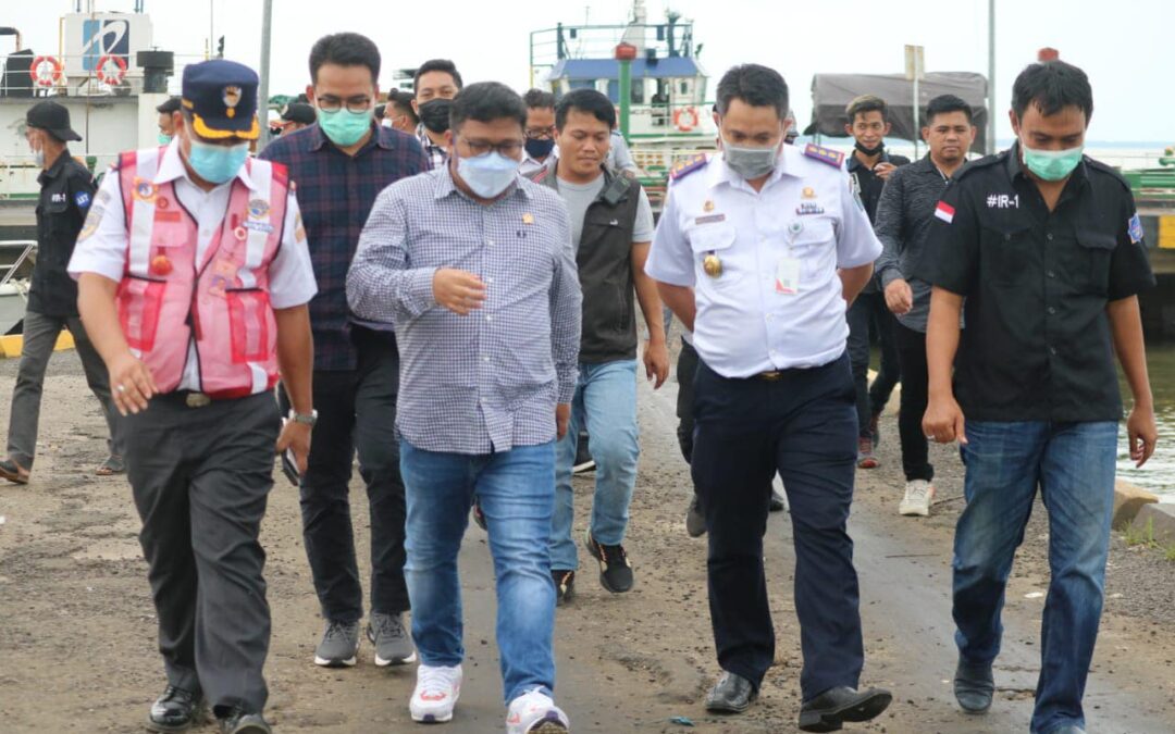 Dr. H. Irwan Meninjau Pelabuhan Tana Paser